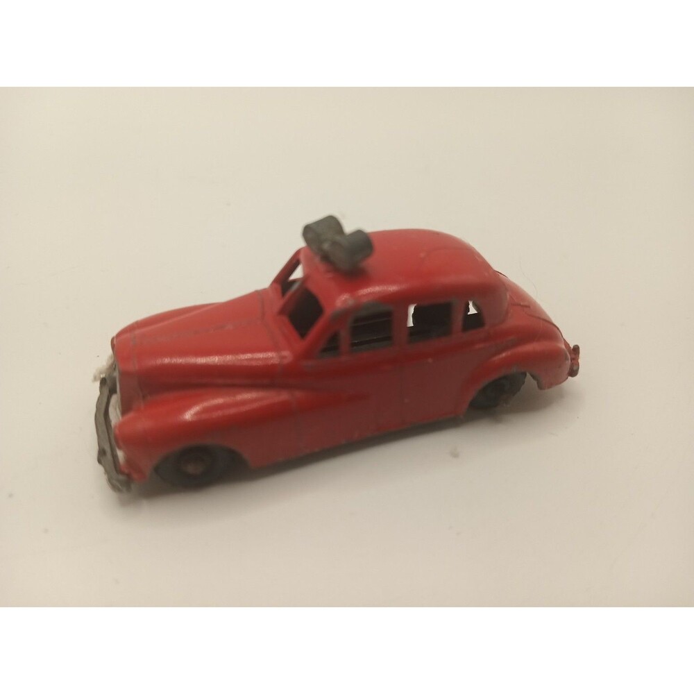 VINTAGE BUDGIE MODELS #27 RED FIRE CHIEF CAR MADE IN ENGLAND 1964 Nice Shape